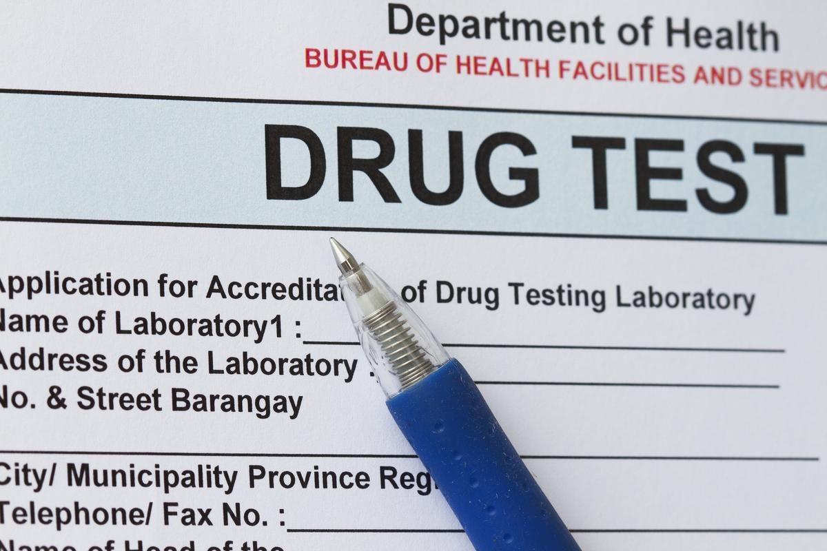 should the government drug test welfare recipients
